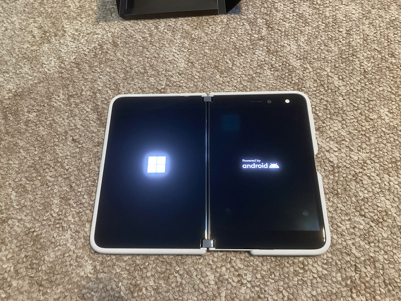 Microsoft Surface Duo - Powered by Android